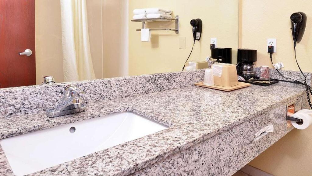 Quality Inn And Suites Форт-Уэрт Экстерьер фото